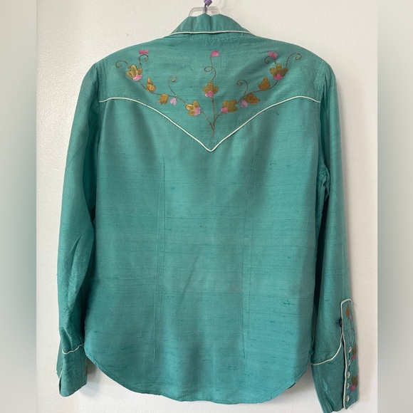 Silk Pearl Snap // Rockmount - Picture 3 of 4